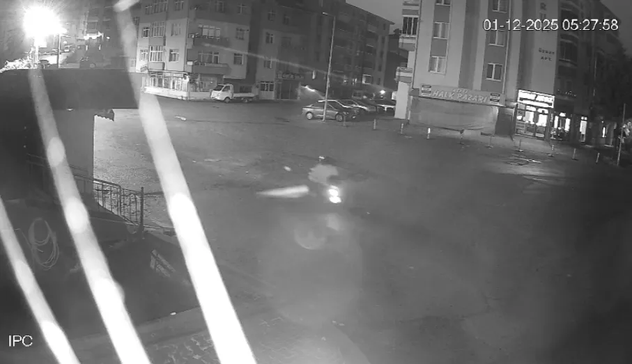 Motosiklet ile gelip kurşun yağdırdılar...